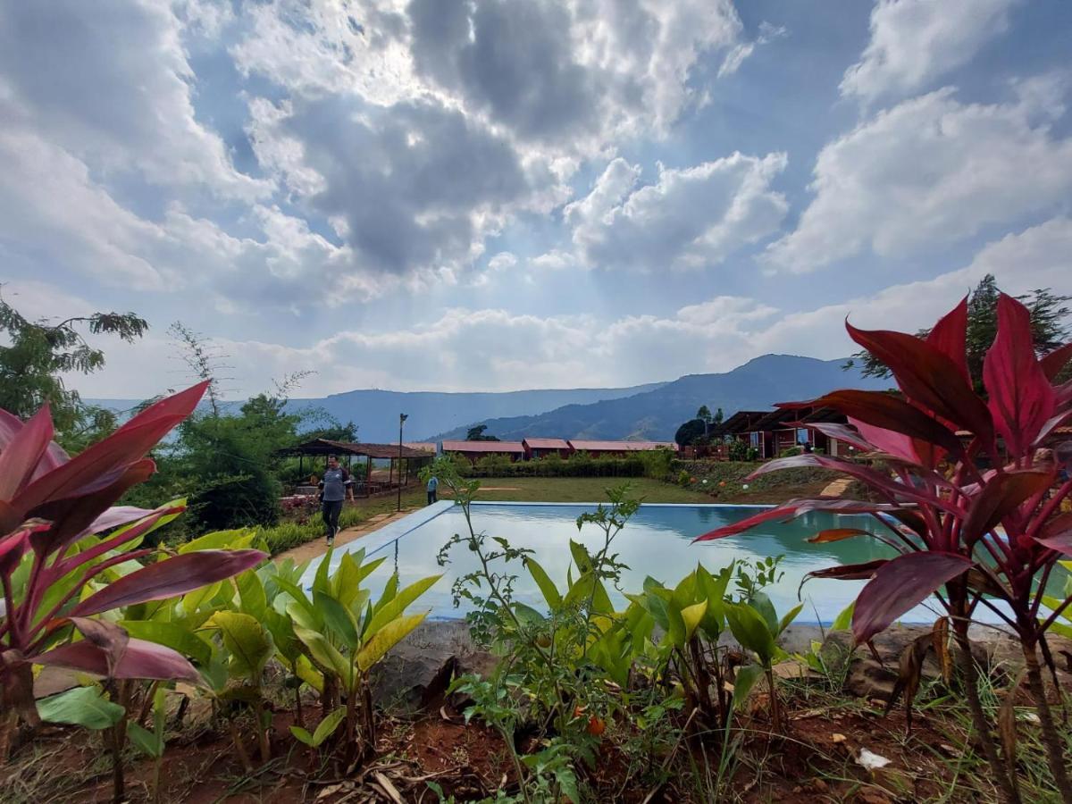 Mysticstays Resort Wai Eksteriør bilde