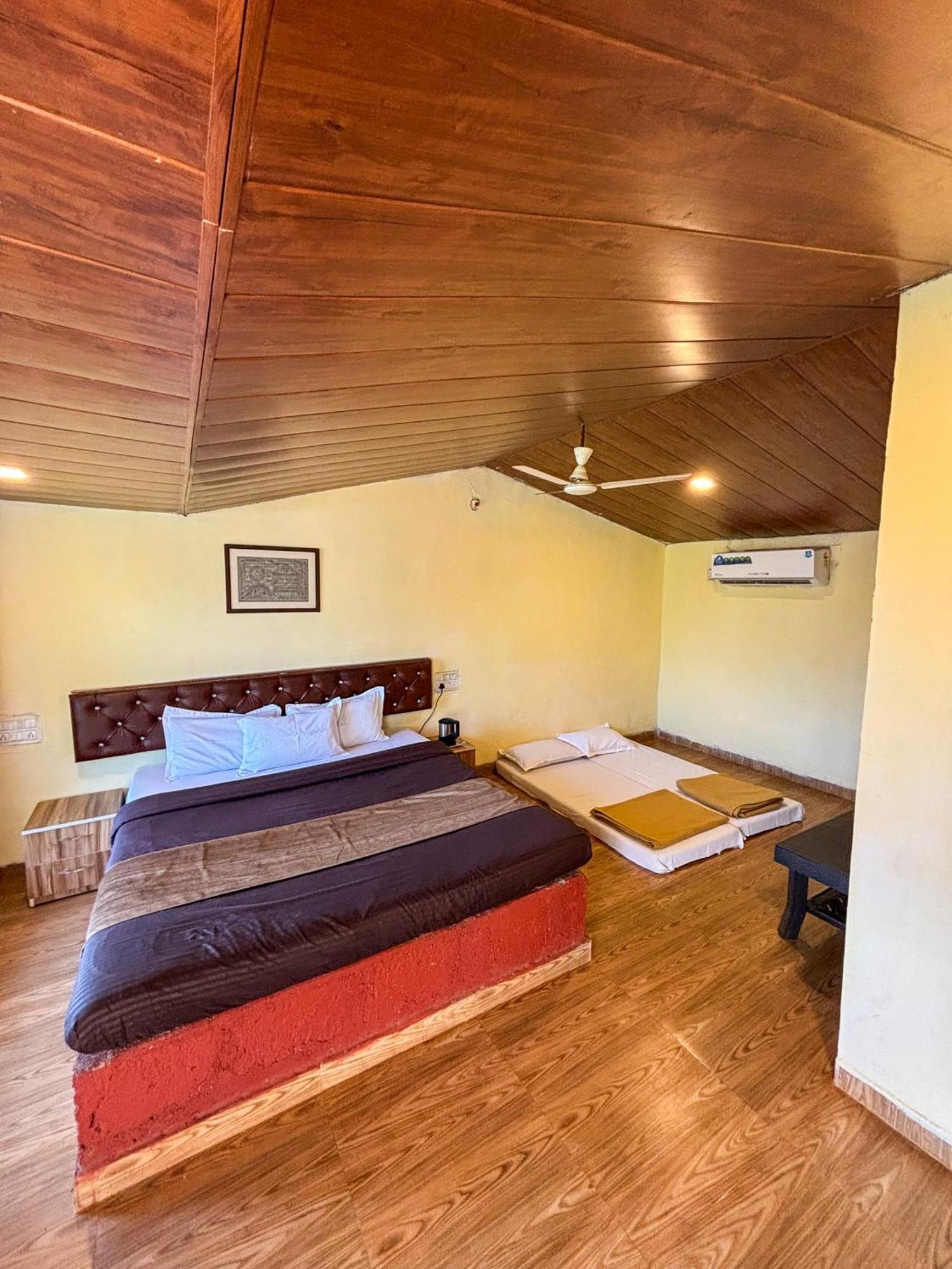 Mysticstays Resort Wai Eksteriør bilde